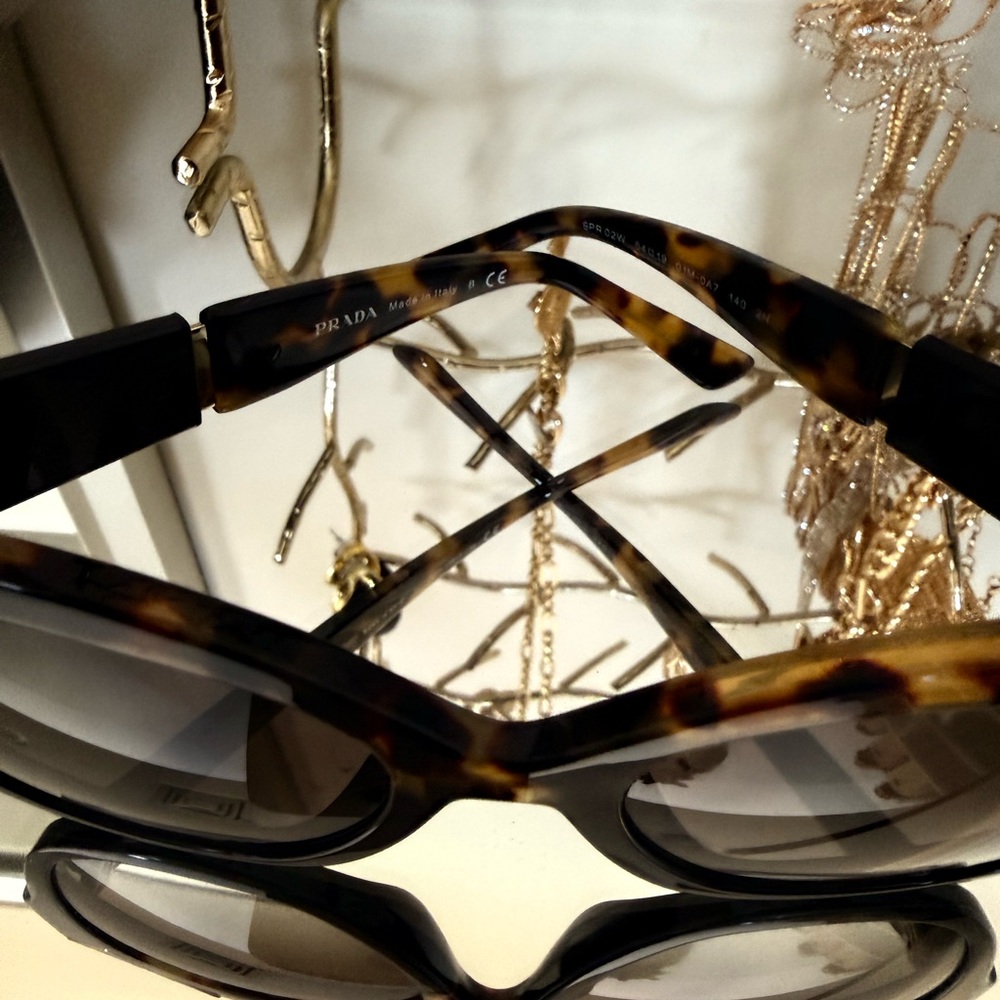 Prada Acetate Black Tortoise Gold Sunglasses Brand New W/O case Made in Italy - Picture 10 of 13